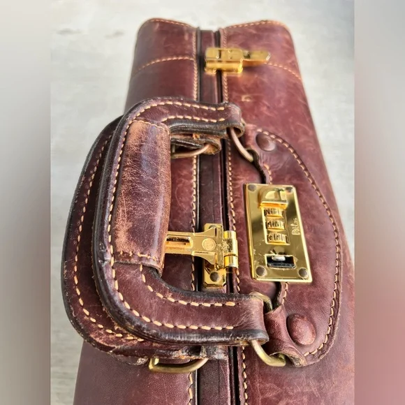 Vintage Atlas Leather Briefcase 20” × 13” × 7” – Double Compartment – Combo Lock